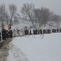 Крестный ход на источник